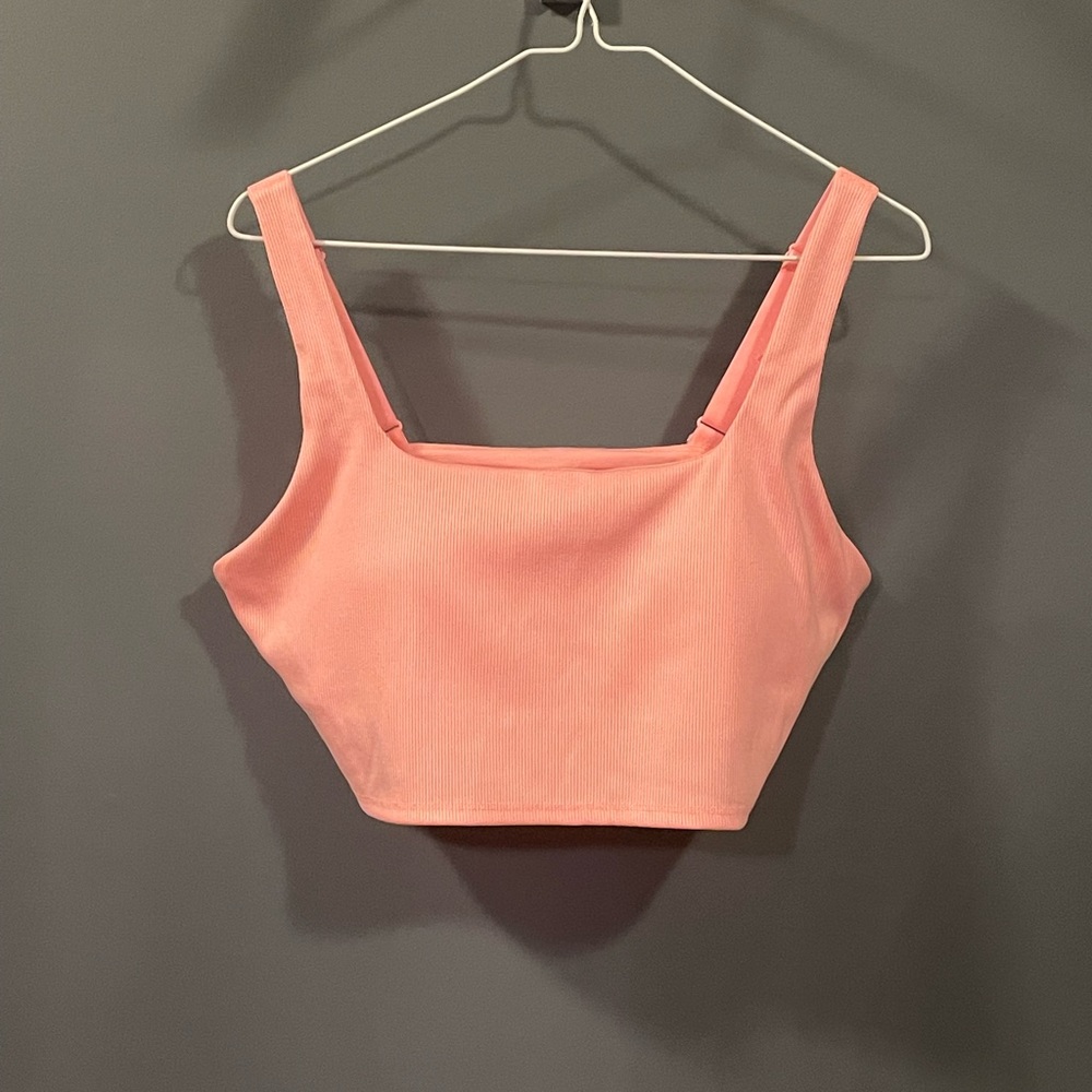 GapFit sports bra